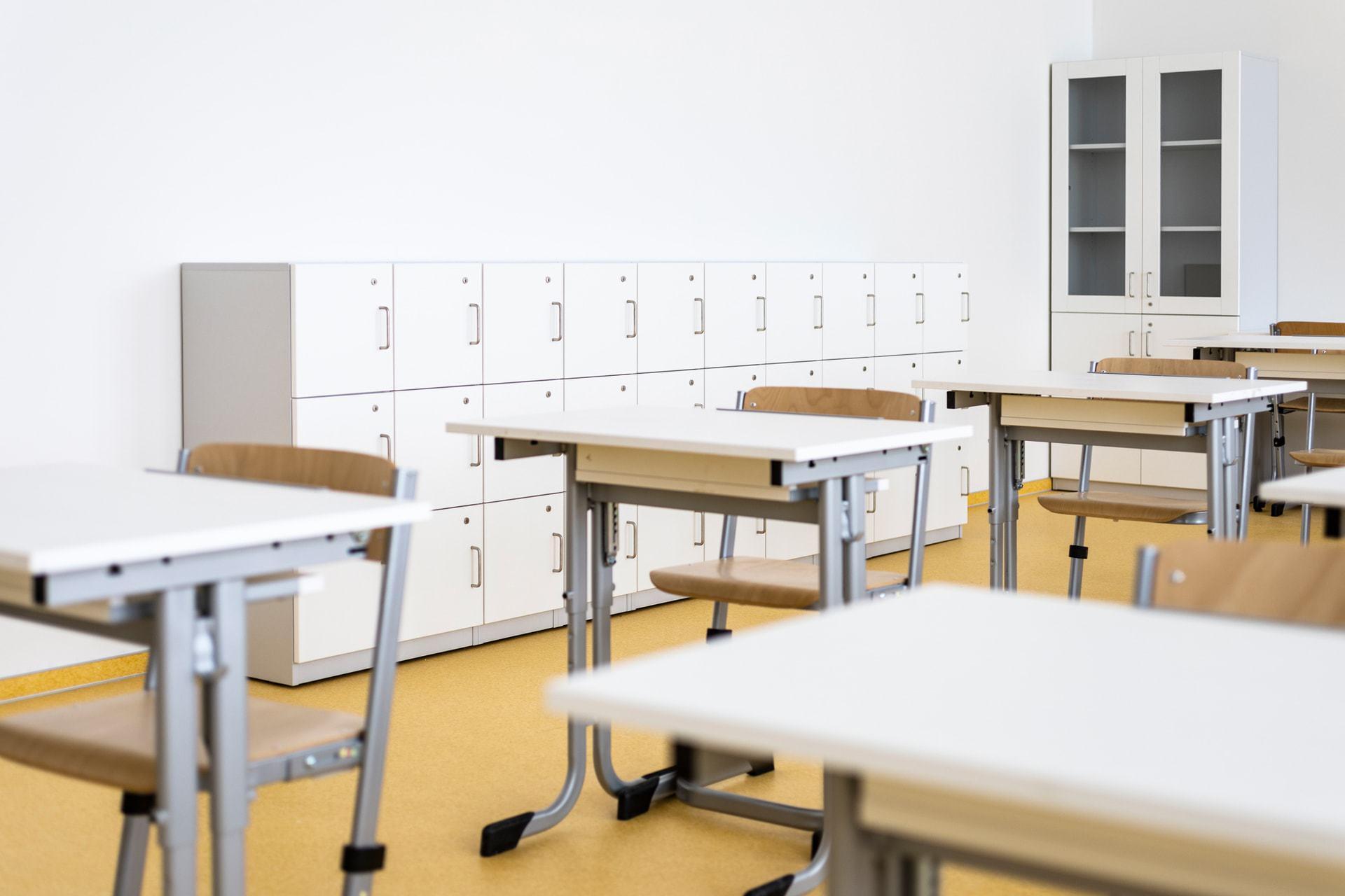 ZŠ v Jesenici ZS Zdimerice 815 a web zš