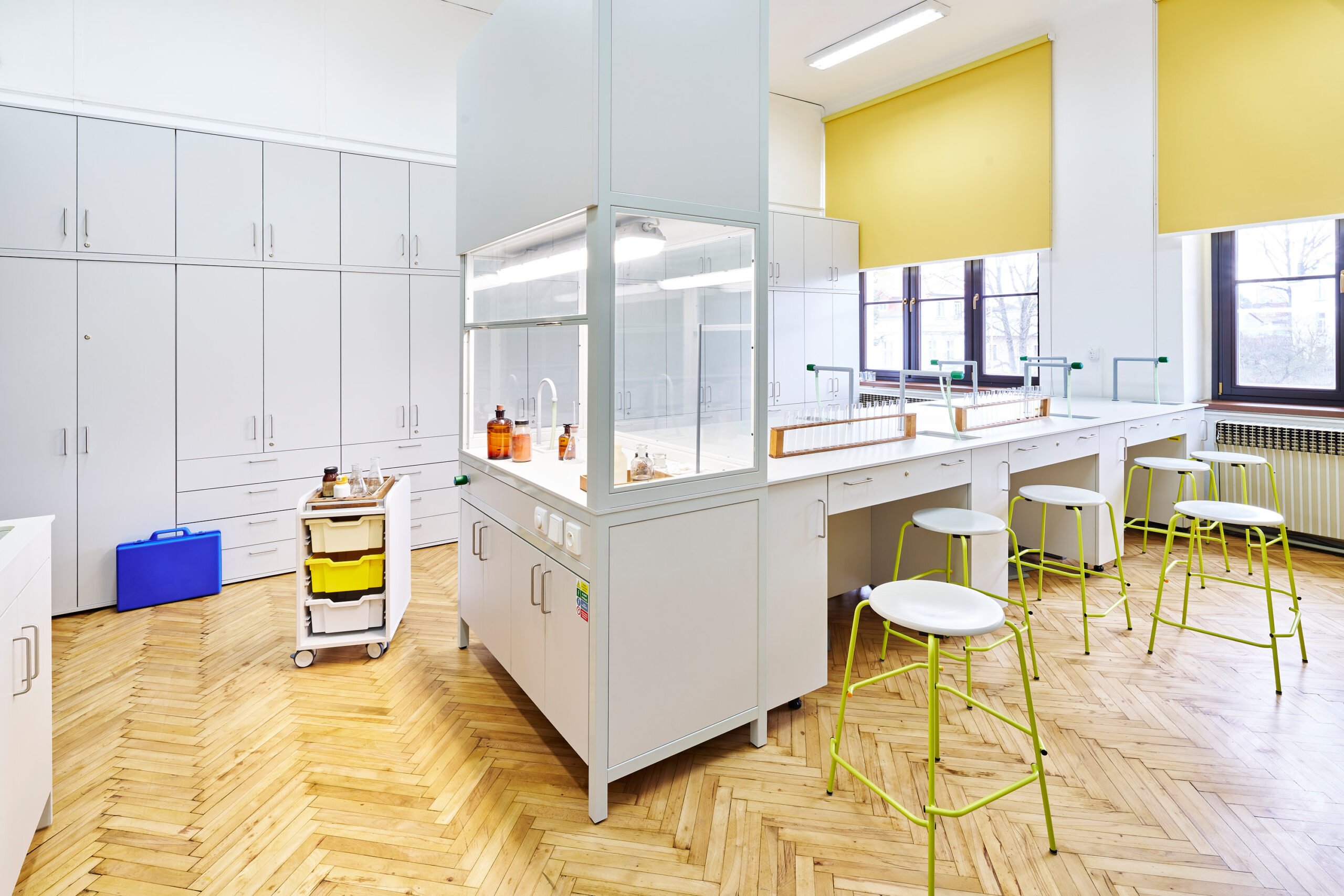 Učebňa chémie na základnej škole Učebna chemie pro základní školu J. Vohradského Šluknov